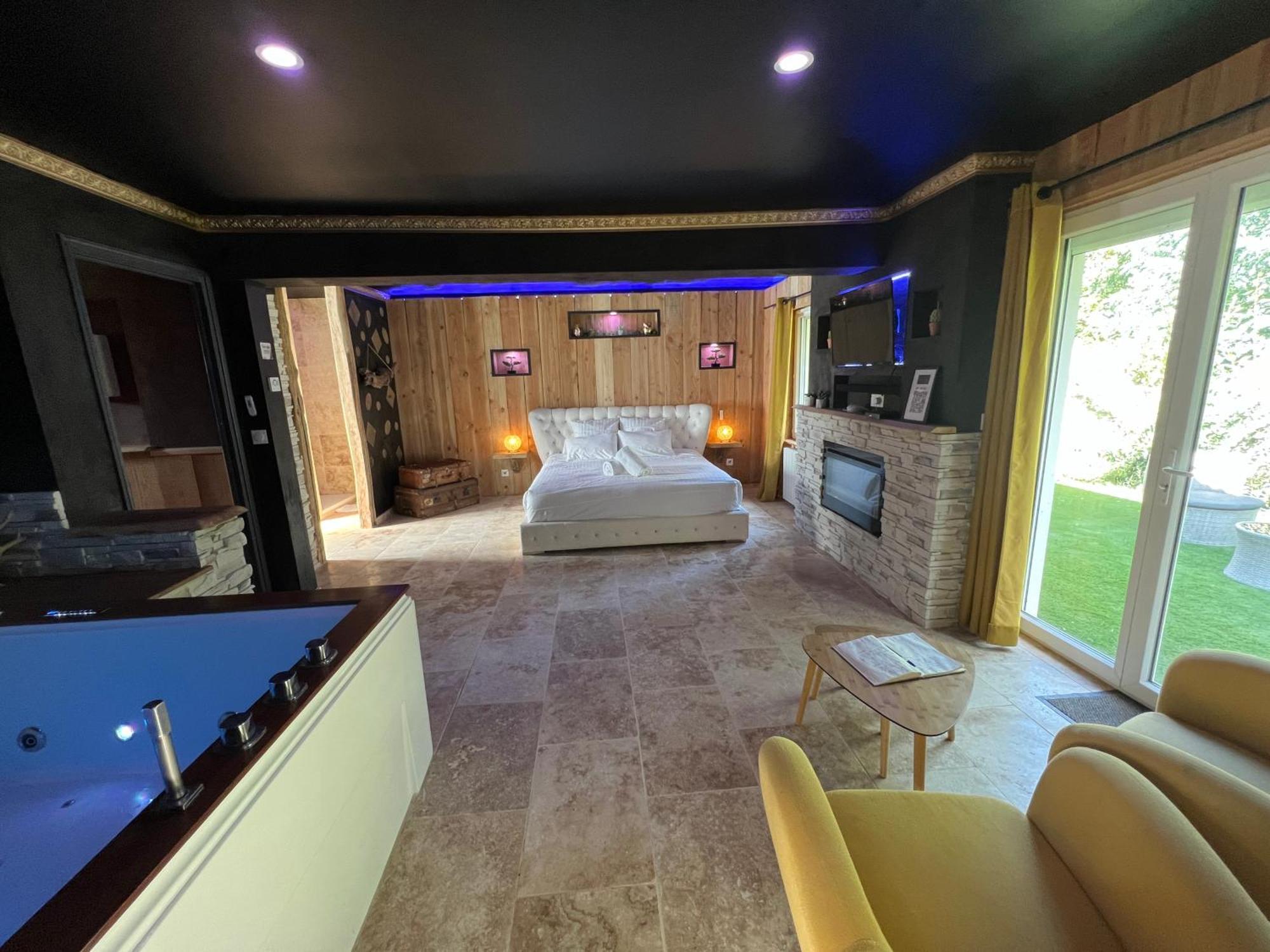 Le Lodge des Charmes 5 étoiles Leves Exterior foto